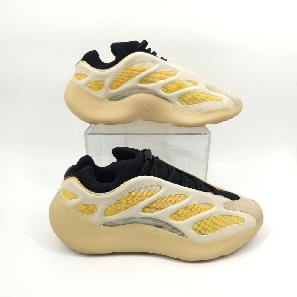Adidas Yeezy 700 V3 Safflower Shoes Mens Size 9 Beige Yellow Running